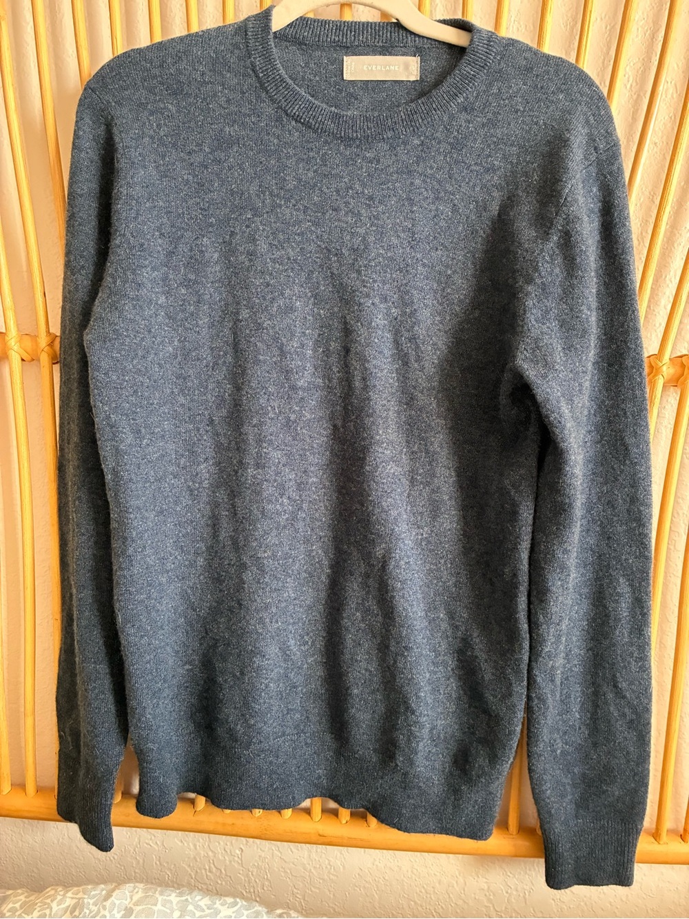 Everlane The Cashmere Crew Crewneck Sweater in Blue